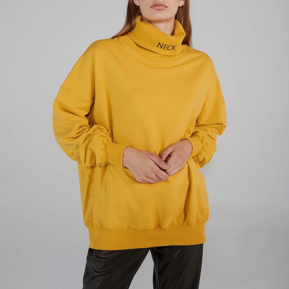 Le Slap - Unisex Mustard Turtleneck Sweater, Small